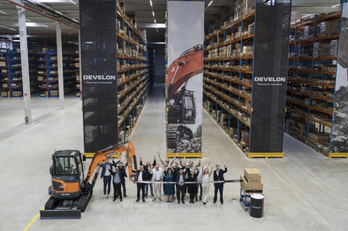 Új Develon alkatrész bázis Belgiumban