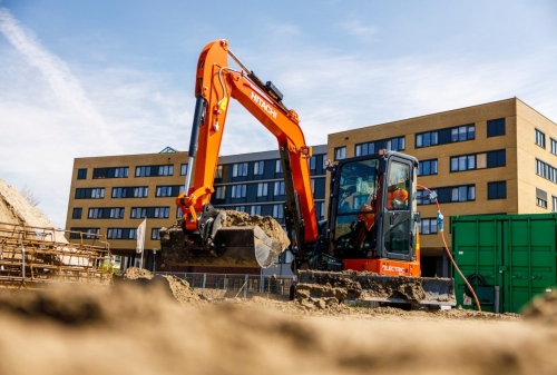 Új Hitachci mini és kompakt kotrók