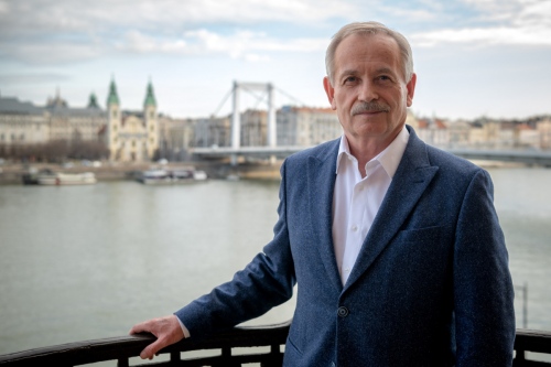 Lendület jöhet az építőiparnak